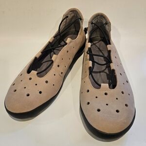 Anesha Beige Sueded Womens Flats Size 40 Never Worn